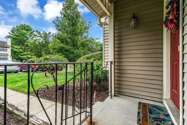 607 Santa Anita Lane, Toms River, NJ 08755