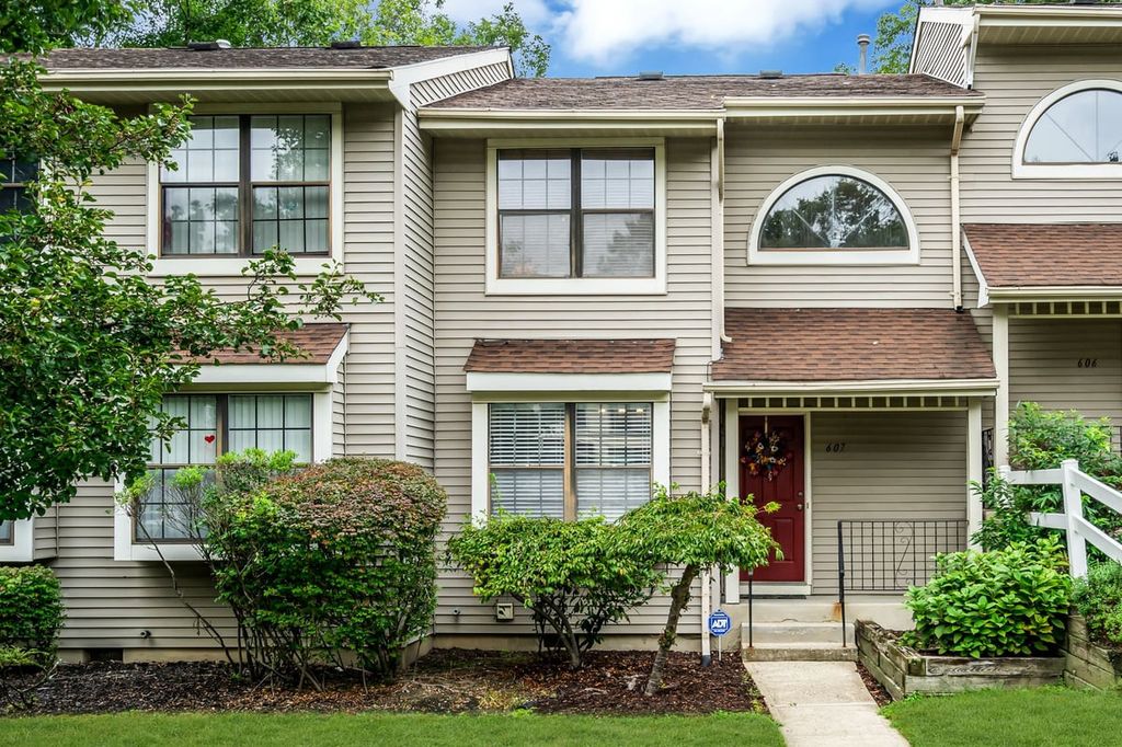 607 Santa Anita Lane, Toms River, NJ 08755