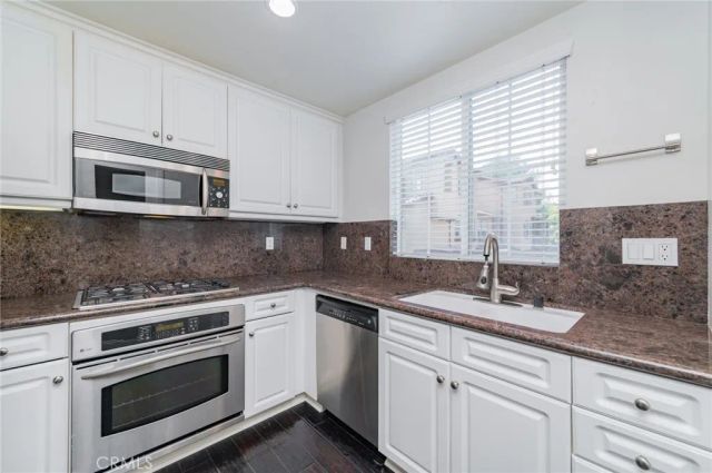 128 Coral Rose, Irvine, CA 92603