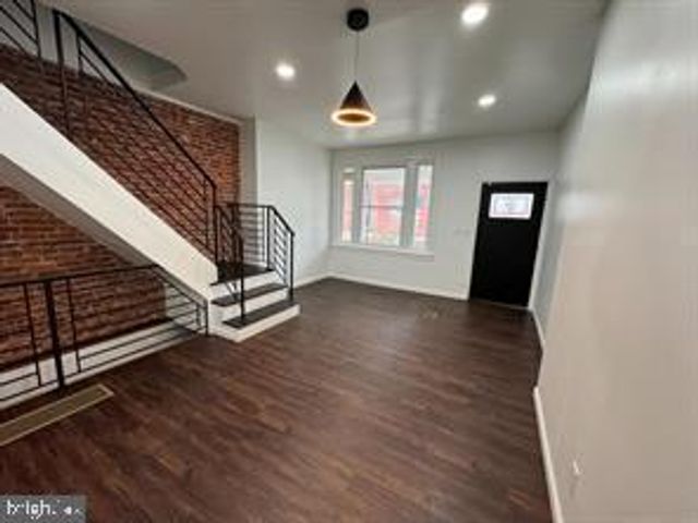 3083 EMERALD ST, Philadelphia, PA 19134