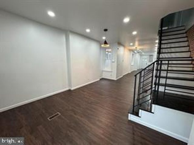 3083 EMERALD ST, Philadelphia, PA 19134