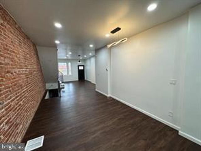 3083 EMERALD ST, Philadelphia, PA 19134