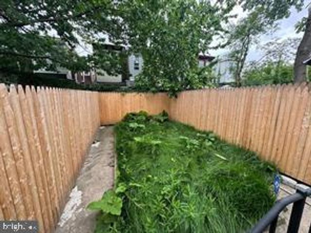 3083 EMERALD ST, Philadelphia, PA 19134