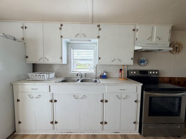 1597 County Road 441b, Brazoria, TX 77422