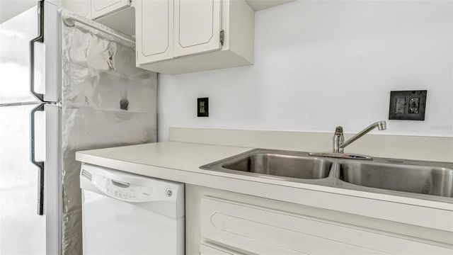 8800 BARDMOOR BOULEVARD 12, Seminole, FL 33777