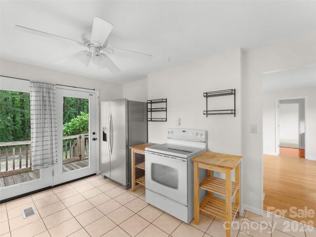 1705 Willow Road, Hendersonville, NC 28739