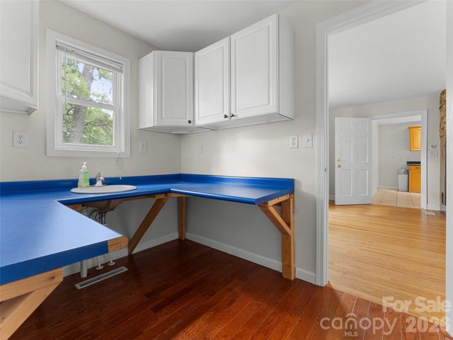 1705 Willow Road, Hendersonville, NC 28739