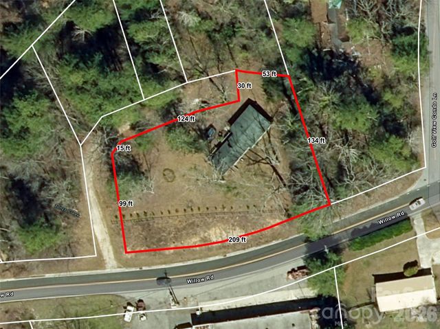 1705 Willow Road, Hendersonville, NC 28739