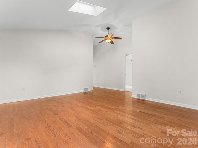 1705 Willow Road, Hendersonville, NC 28739