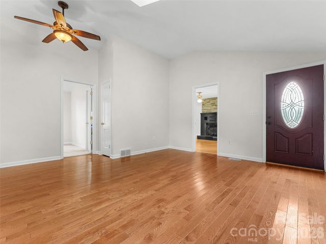 1705 Willow Road, Hendersonville, NC 28739