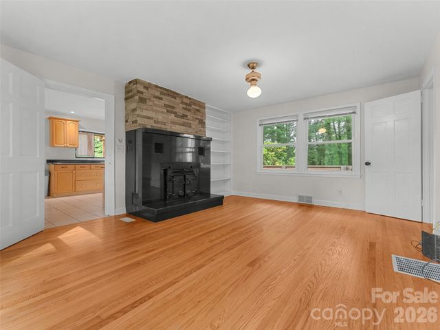 1705 Willow Road, Hendersonville, NC 28739