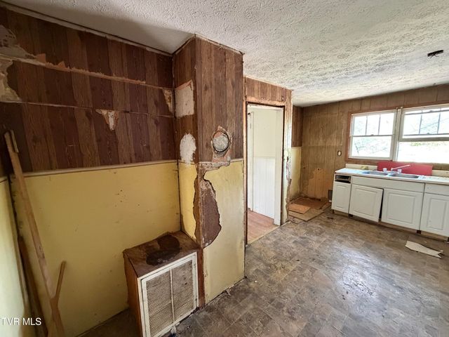 1044 Fairway Avenue, Kingsport, TN 37665