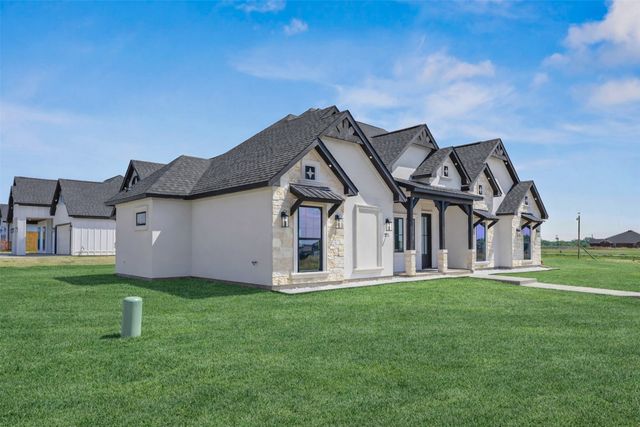 271 Victory Drive, Mabank, TX 75147