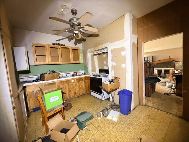 733 W Magnolia St, Stockton, CA 95203