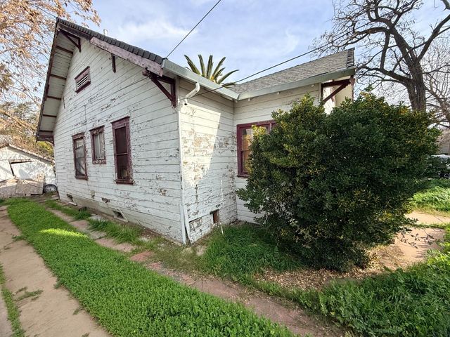 733 W Magnolia St, Stockton, CA 95203