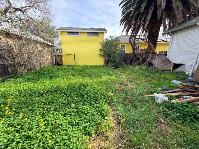 733 W Magnolia St, Stockton, CA 95203