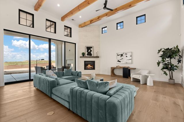 8601 Beverly Hills Avenue NE, Albuquerque, NM 87122