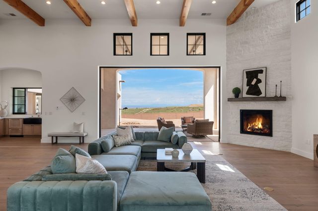 8601 Beverly Hills Avenue NE, Albuquerque, NM 87122