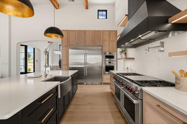 8601 Beverly Hills Avenue NE, Albuquerque, NM 87122