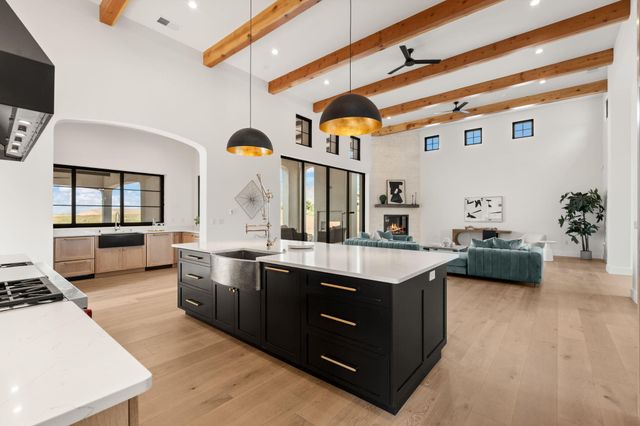 8601 Beverly Hills Avenue NE, Albuquerque, NM 87122