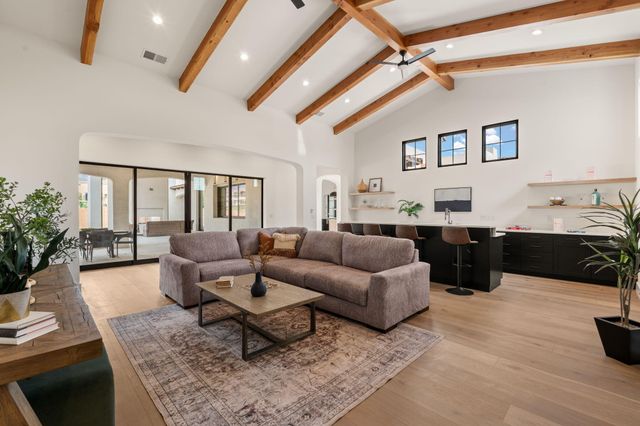 8601 Beverly Hills Avenue NE, Albuquerque, NM 87122