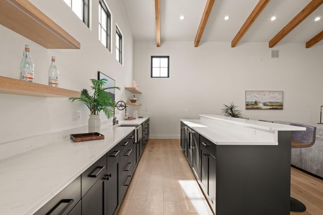 8601 Beverly Hills Avenue NE, Albuquerque, NM 87122