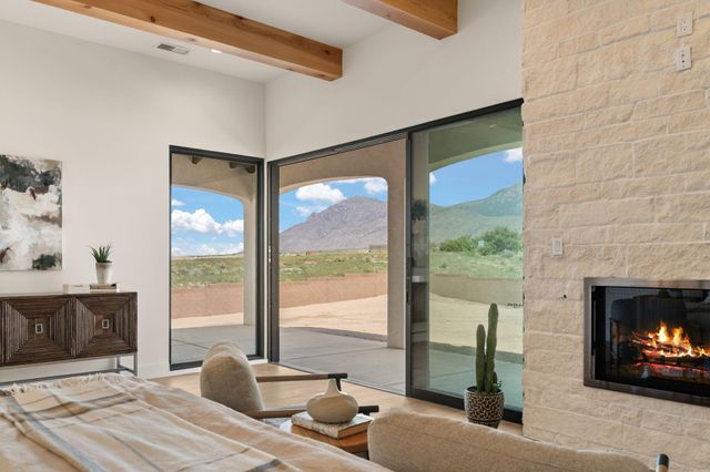 8601 Beverly Hills Avenue NE, Albuquerque, NM 87122