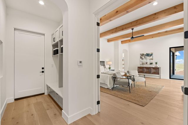 8601 Beverly Hills Avenue NE, Albuquerque, NM 87122