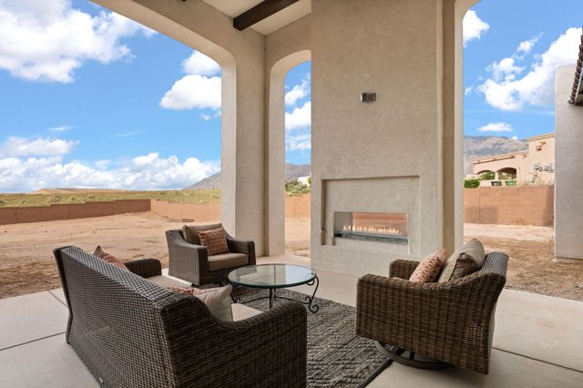 8601 Beverly Hills Avenue NE, Albuquerque, NM 87122