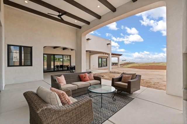 8601 Beverly Hills Avenue NE, Albuquerque, NM 87122