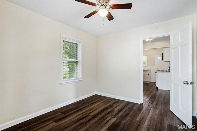 5336 Kirkland Drive, Normandy, MO 63121