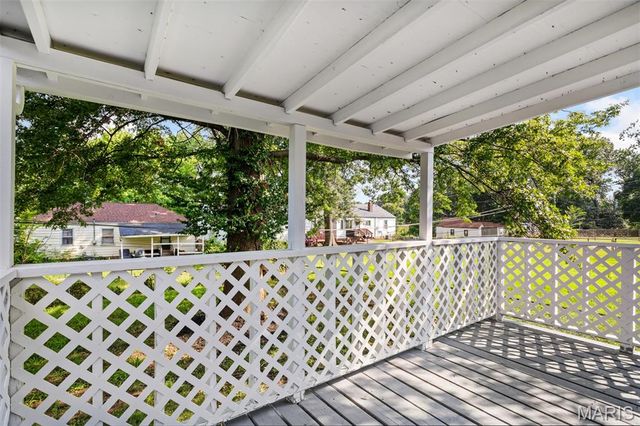 5336 Kirkland Drive, Normandy, MO 63121