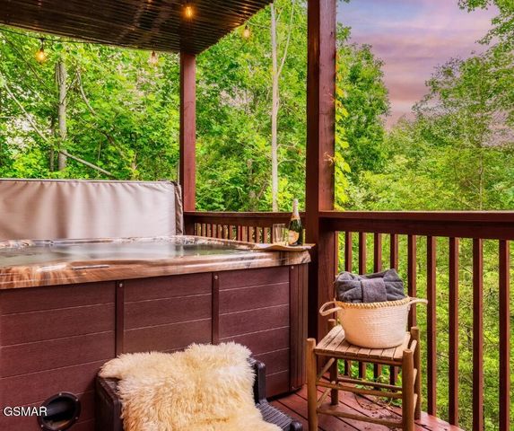 1229 Secona Way, Sevierville, TN 37876