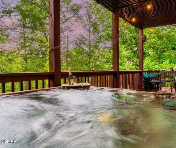 1229 Secona Way, Sevierville, TN 37876