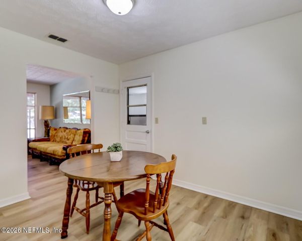2554 RED ROBIN Drive E, Jacksonville, FL 32210