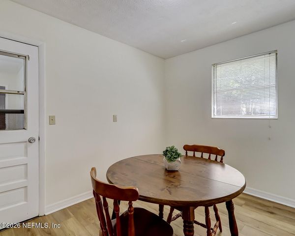 2554 RED ROBIN Drive E, Jacksonville, FL 32210