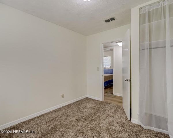 2554 RED ROBIN Drive E, Jacksonville, FL 32210