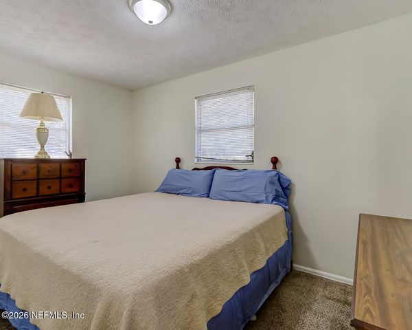 2554 RED ROBIN Drive E, Jacksonville, FL 32210