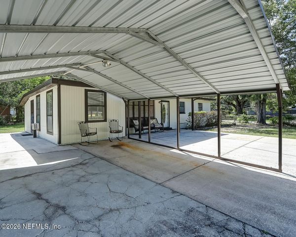 2554 RED ROBIN Drive E, Jacksonville, FL 32210