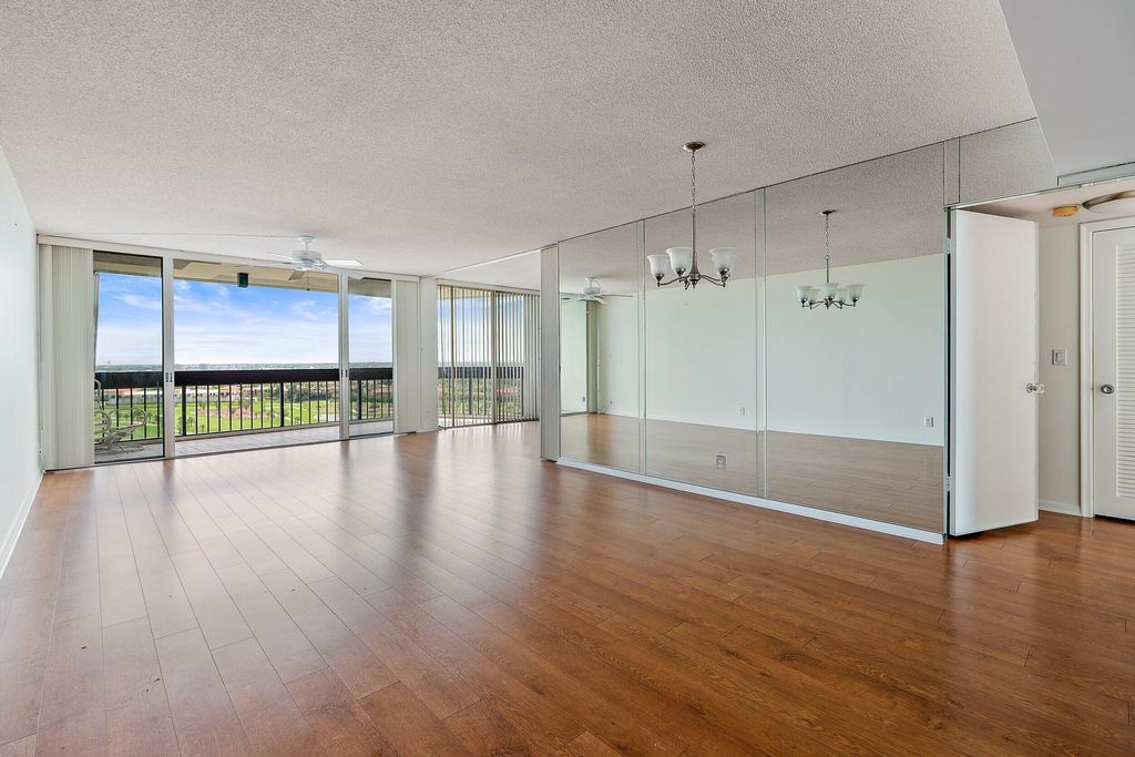 2400 Presidential Way 1706, West Palm Beach, FL 33401