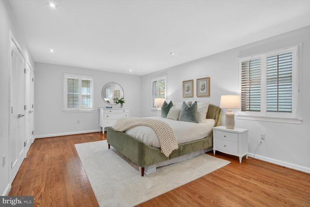 2828 ELLICOTT ST NW, Washington, DC 20008