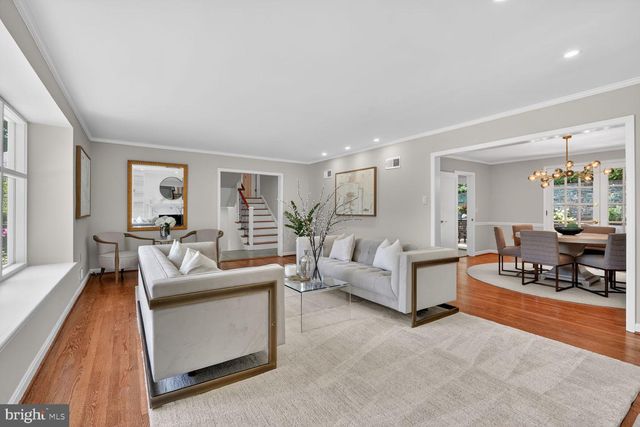 2828 ELLICOTT ST NW, Washington, DC 20008