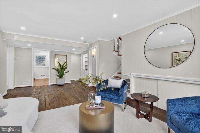 2828 ELLICOTT ST NW, Washington, DC 20008