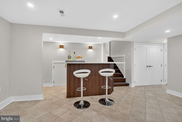 2828 ELLICOTT ST NW, Washington, DC 20008