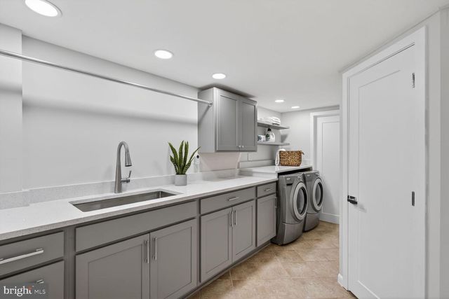 2828 ELLICOTT ST NW, Washington, DC 20008