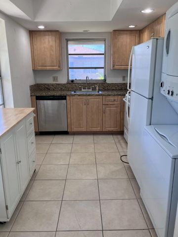 13777 Via Aurora B, Delray Beach, FL 33484