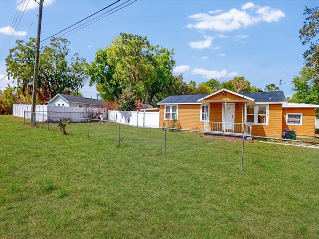 2017 MILLER BOULEVARD, Fruitland Park, FL 34731