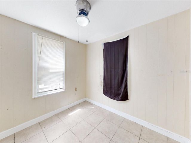 2017 MILLER BOULEVARD, Fruitland Park, FL 34731