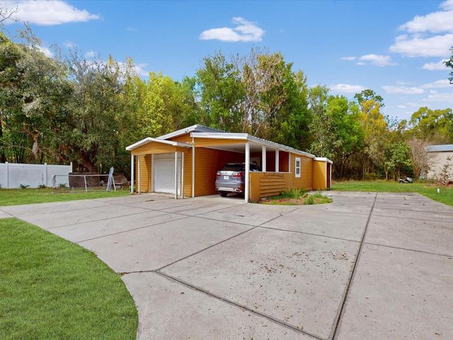 2017 MILLER BOULEVARD, Fruitland Park, FL 34731