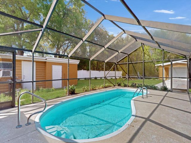 2017 MILLER BOULEVARD, Fruitland Park, FL 34731